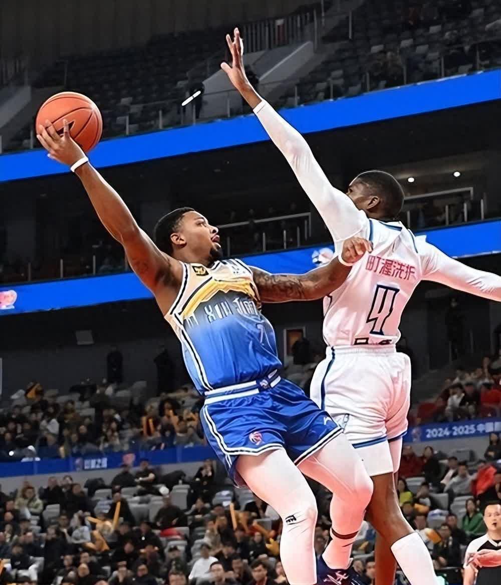 关于NBA常规赛冲刺阶段走向成谜，塞维利亚止住颓势，态度坚定，训练强度明显提升的信息-爱博娱乐网站