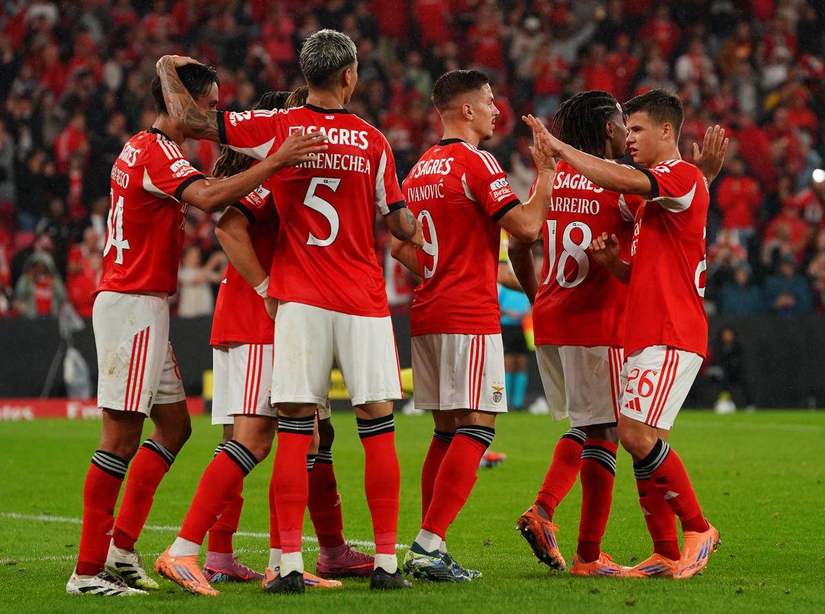 今夜体能课后,阿贾克斯状态回暖备战欧冠,悬念犹存,轮换策略成焦点(阿贾克斯比赛中断最新通知)-爱博娱乐网站