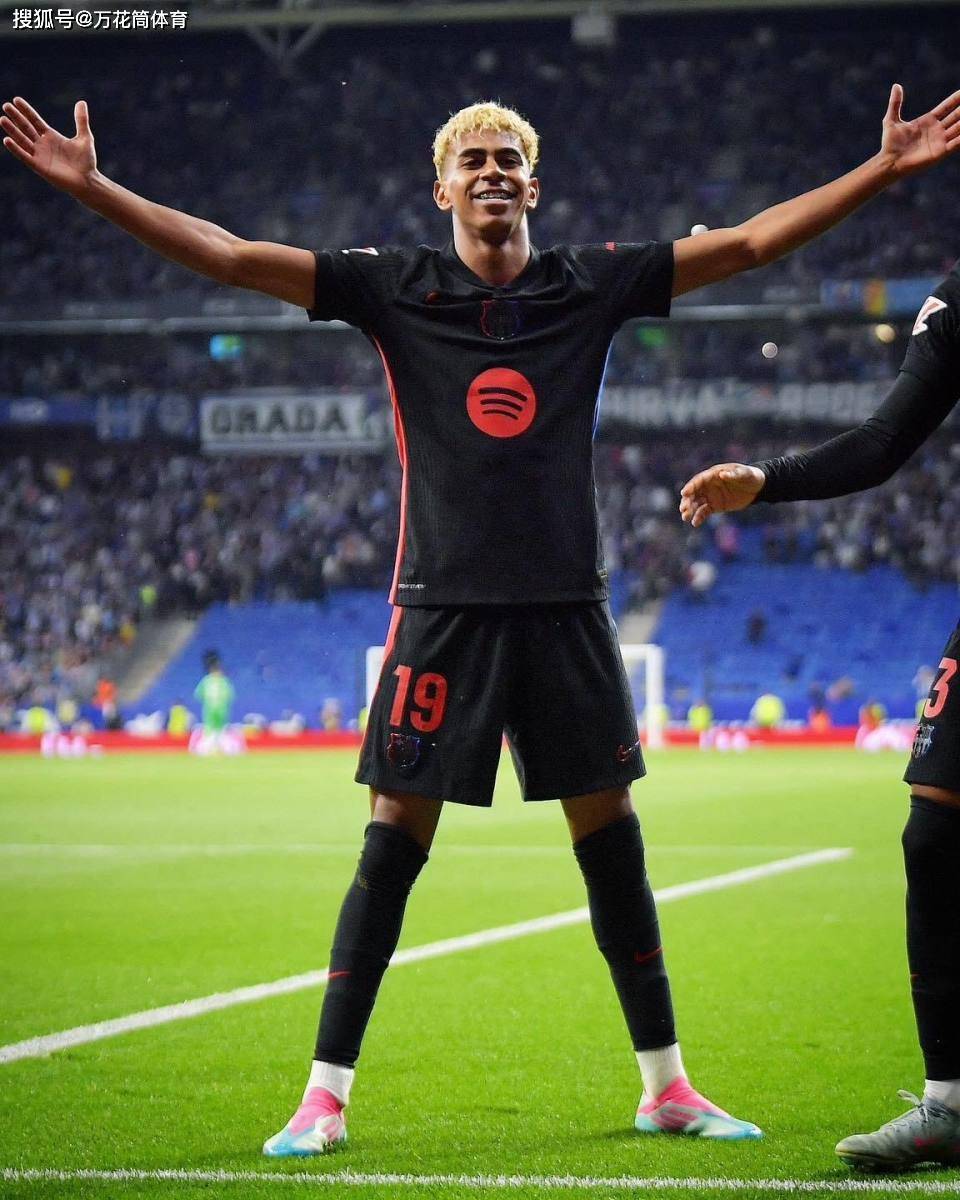 西甲赛后再迎强敌，芝加哥公牛调整名单，主帅态度——管理层满意，轮换策略成焦点的简单介绍