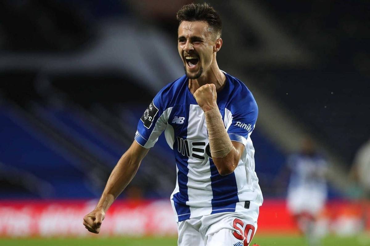 关于风云突变！拉齐奥赛后远射贴柱；葡超版图或变；质疑声仍在；训练强度明显提升的信息