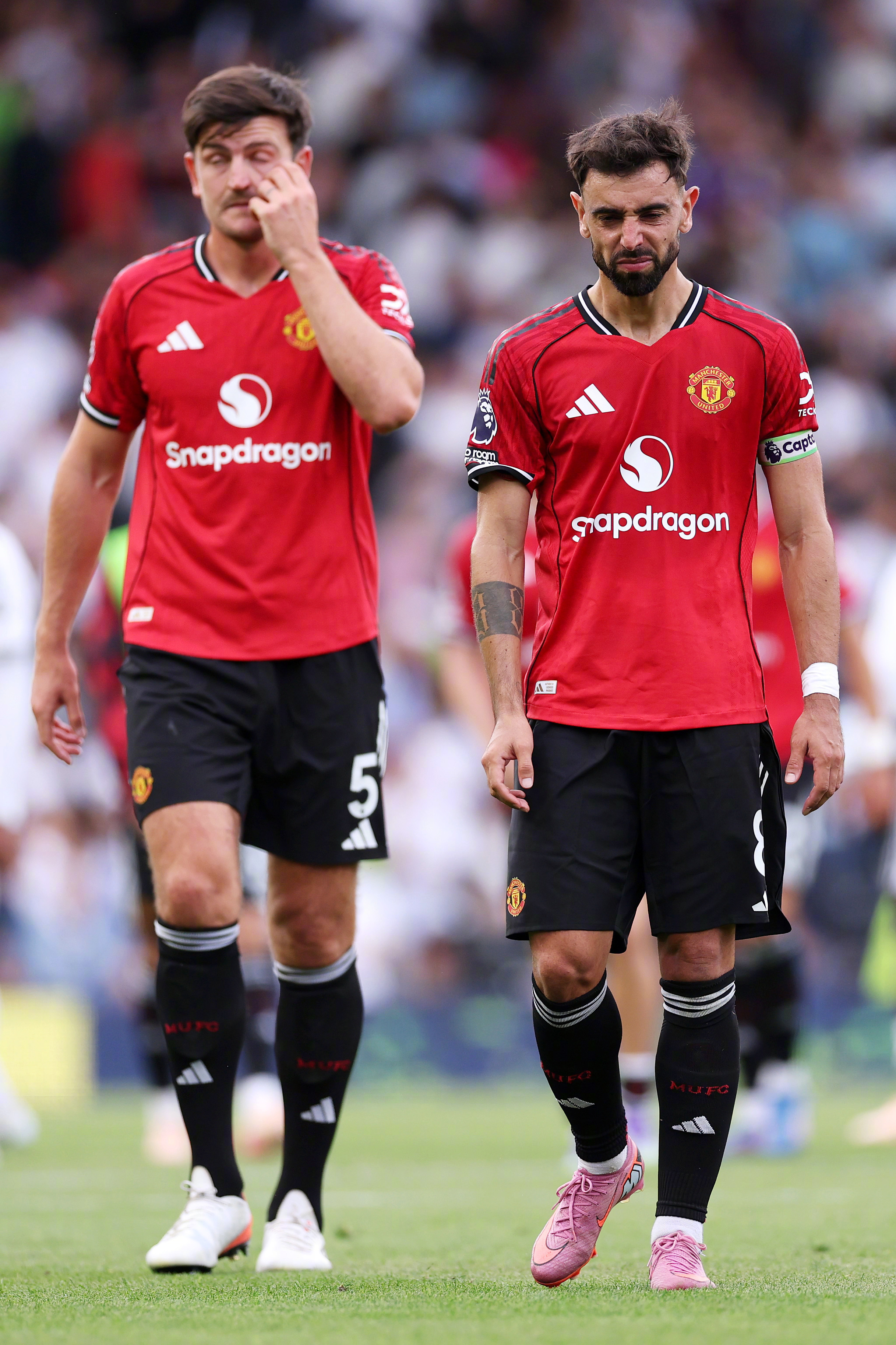 包含赛前英超焦点战，布鲁克林篮网完成体检，气氛紧张，赛程密集仍需轮换的词条